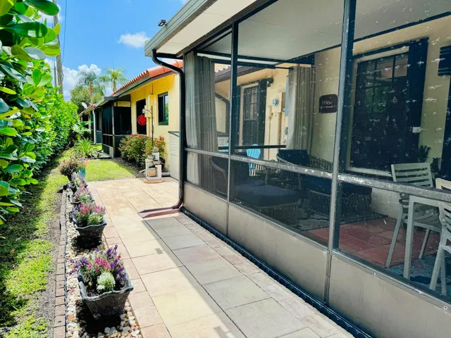 Residence photo 48