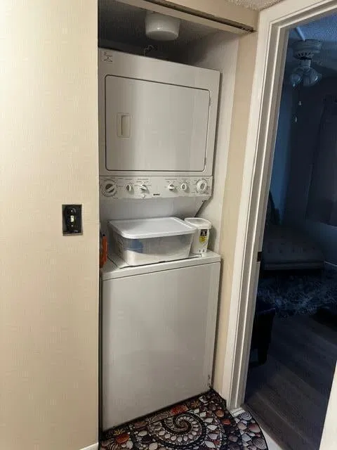 Unit 306 photo 18