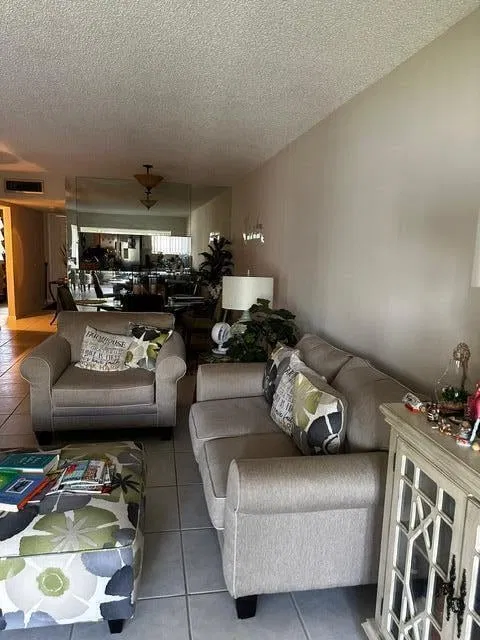 Unit 306 photo 28