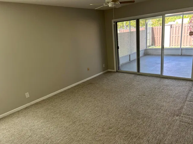 Residence photo 12