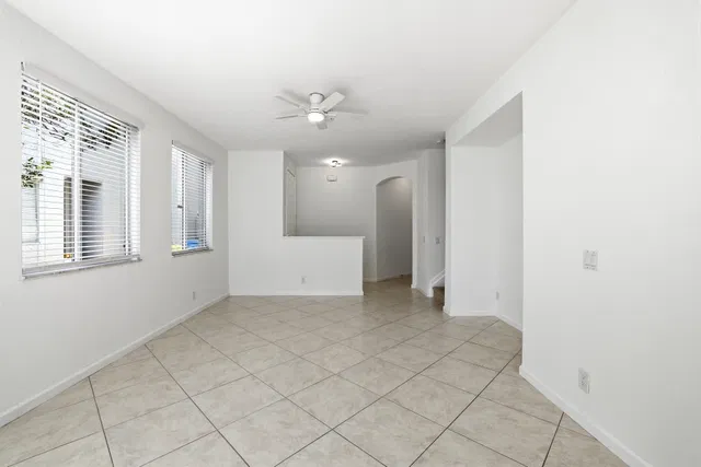  Residence photo 4