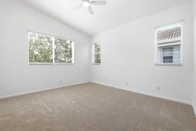  Residence photo 13