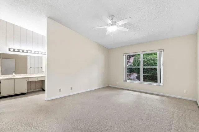 Residence photo 13