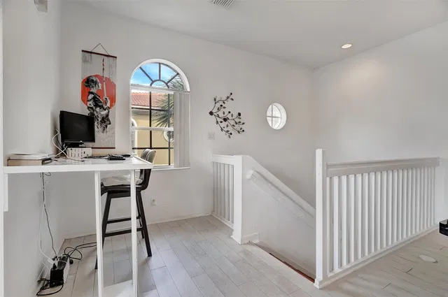 Unit 209 photo 10