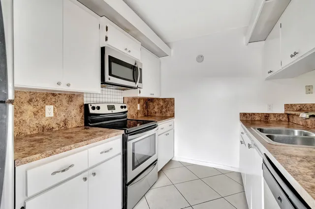 Residence photo 4
