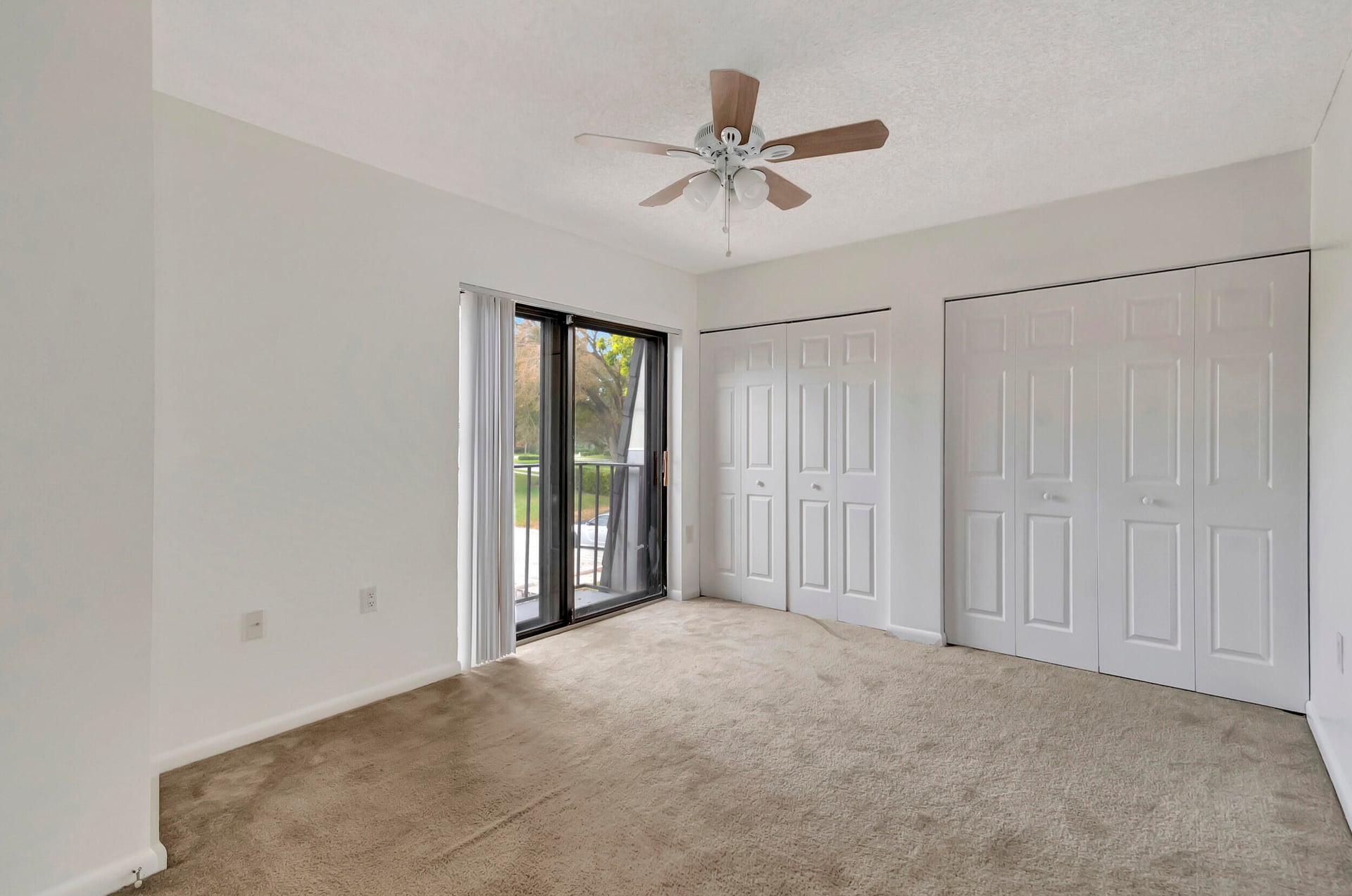 Residence photo 17