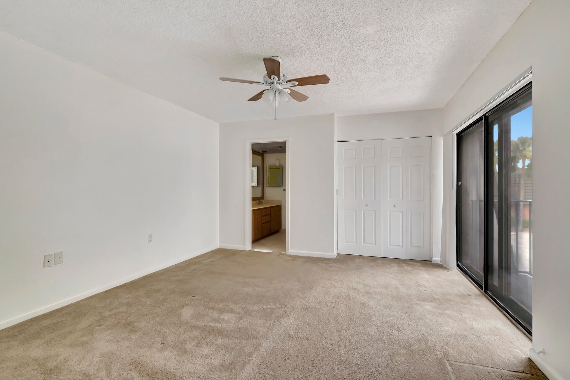 Residence photo 19