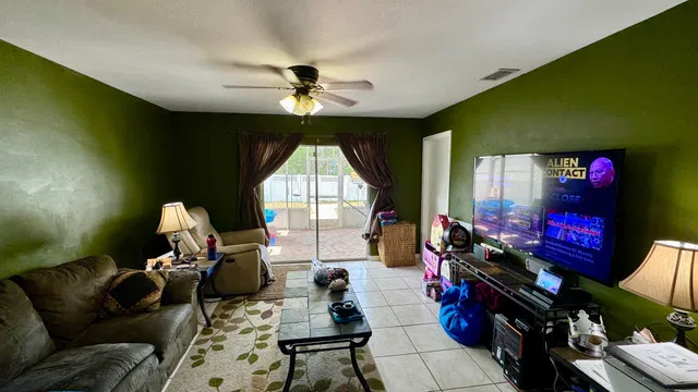 Residence photo 18