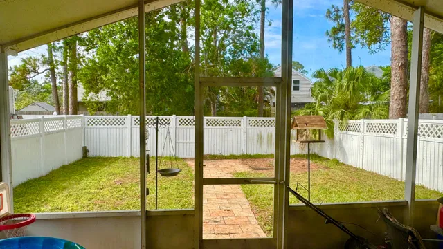 Residence photo 25