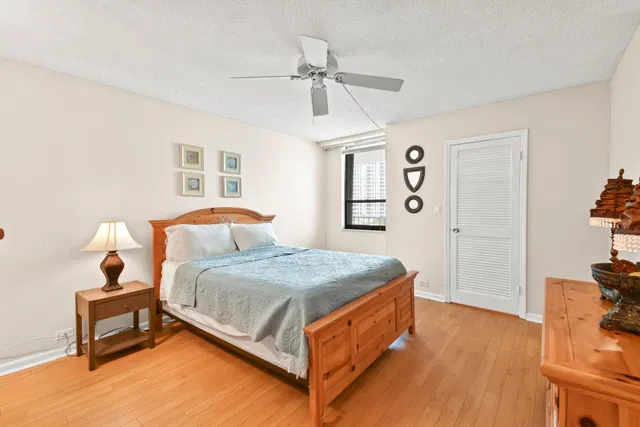 Unit 601 photo 19