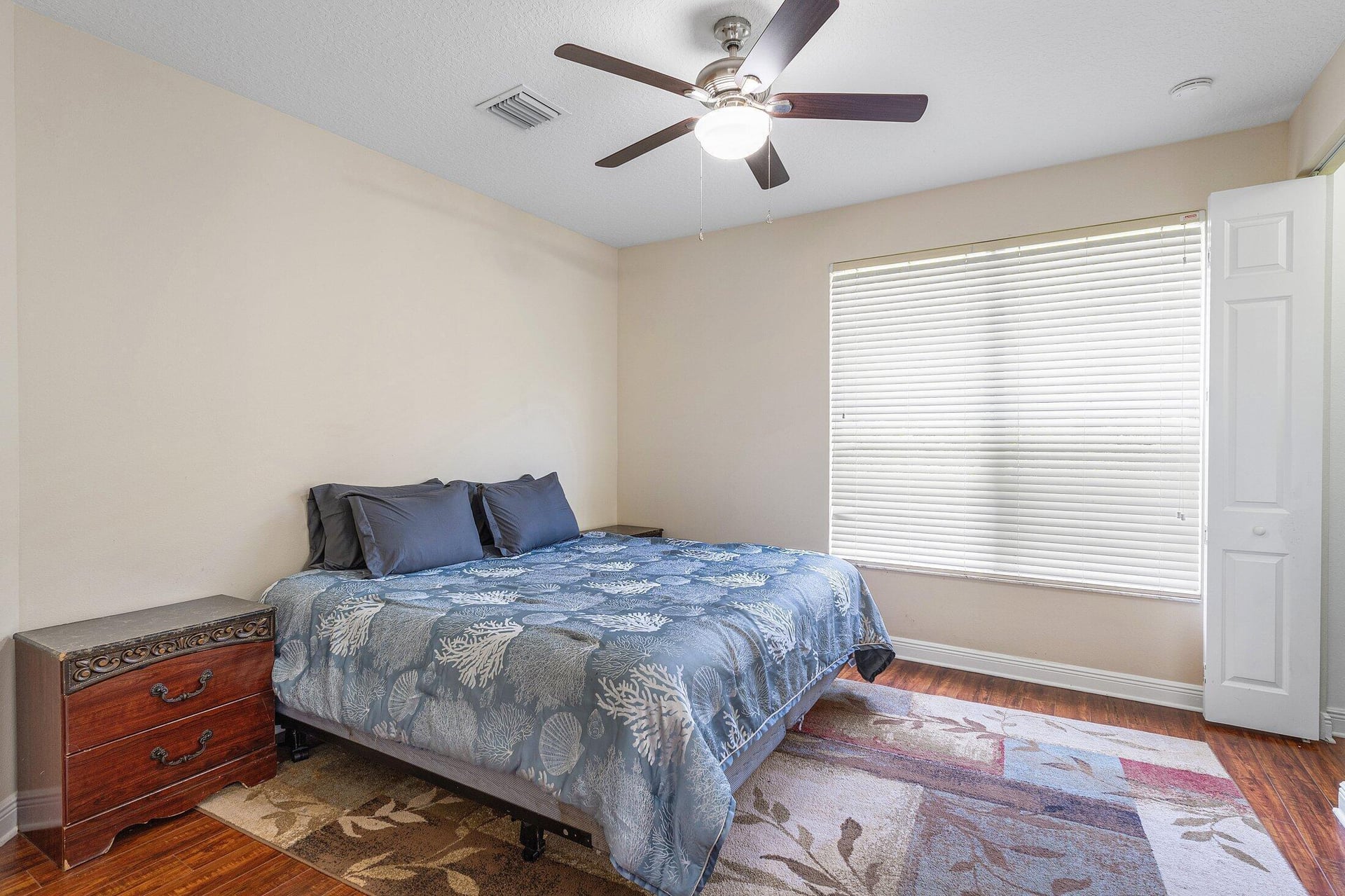 Residence photo 25