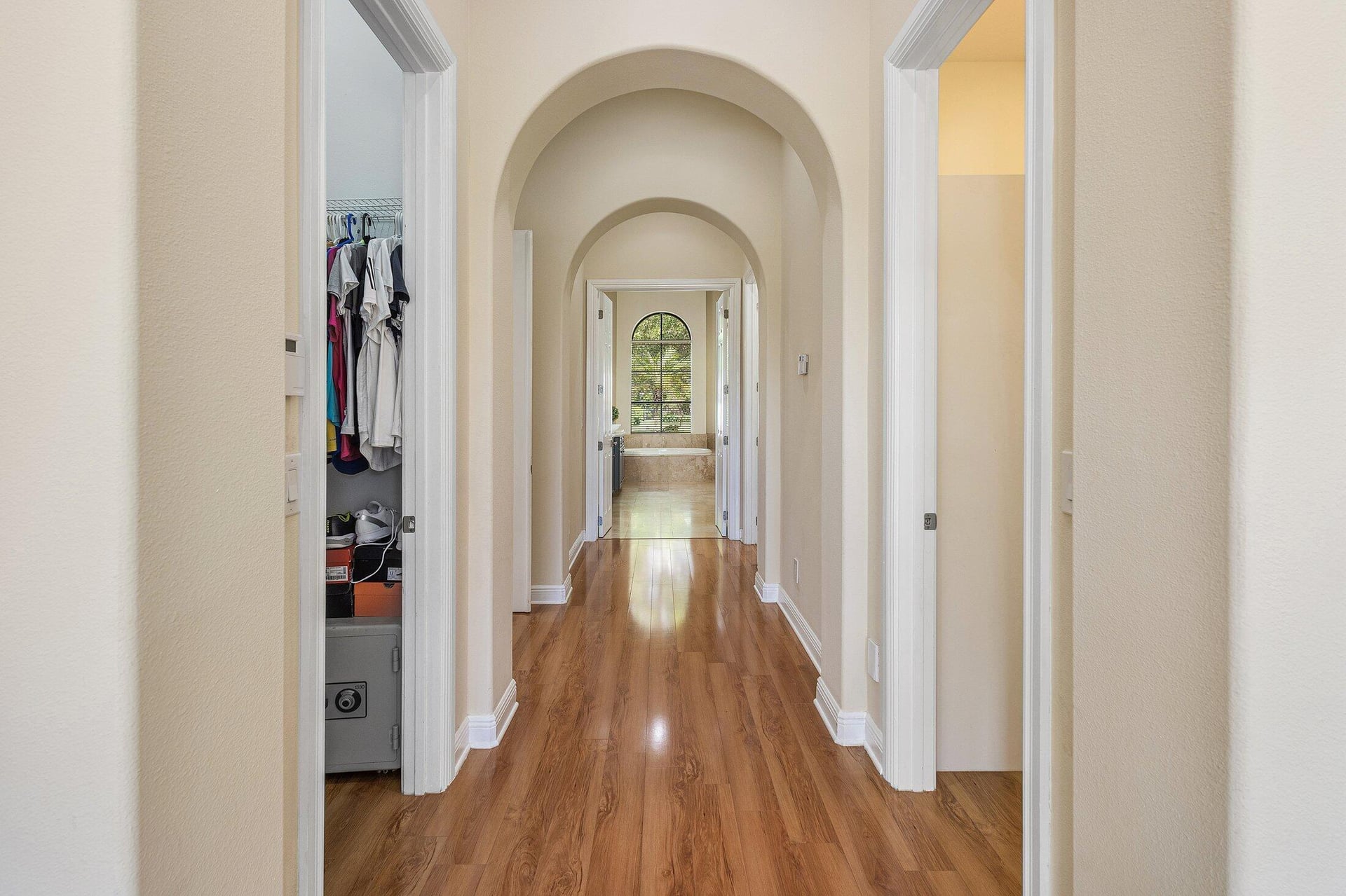 Residence photo 31