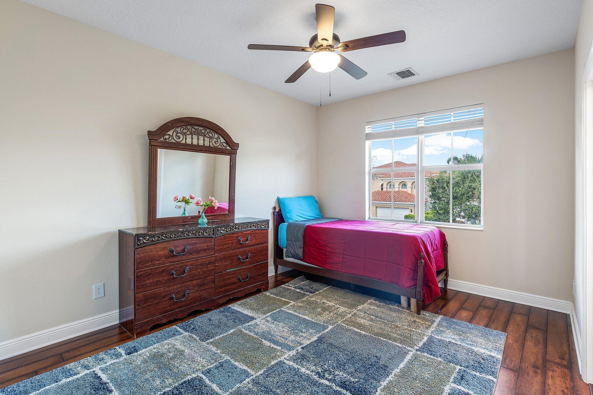 Residence photo 54