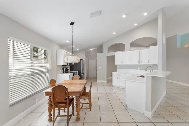  Residence photo 9