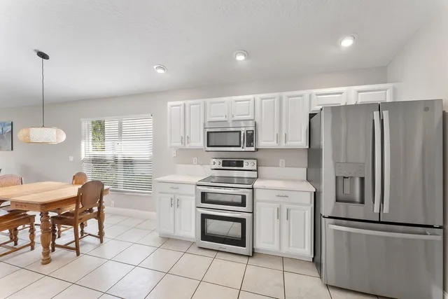  Residence photo 12