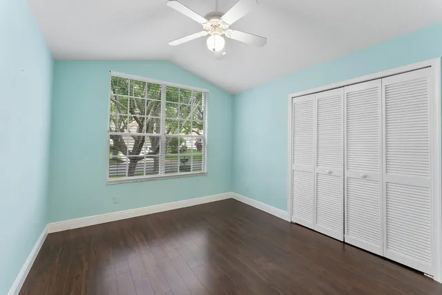 Residence photo 15