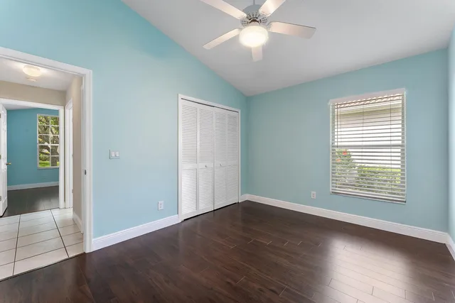  Residence photo 16