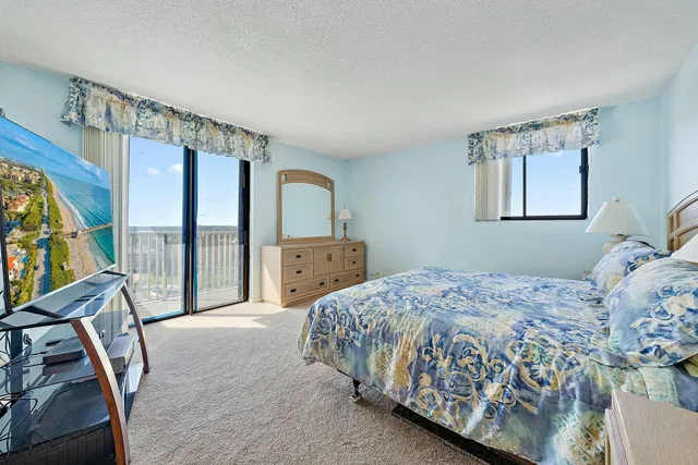  Unit 1310 photo 6
