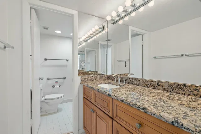  Unit 1310 photo 15