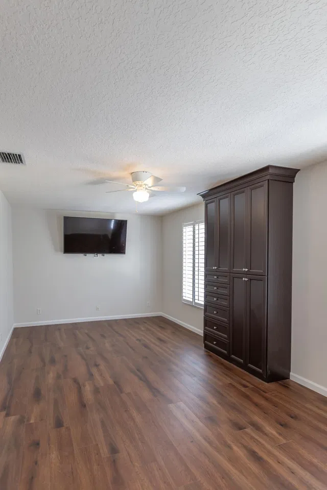 Residence photo 30