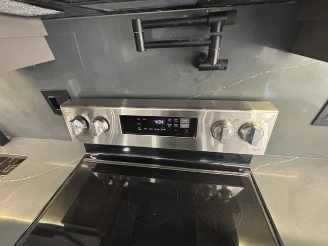  Unit C2 photo 8
