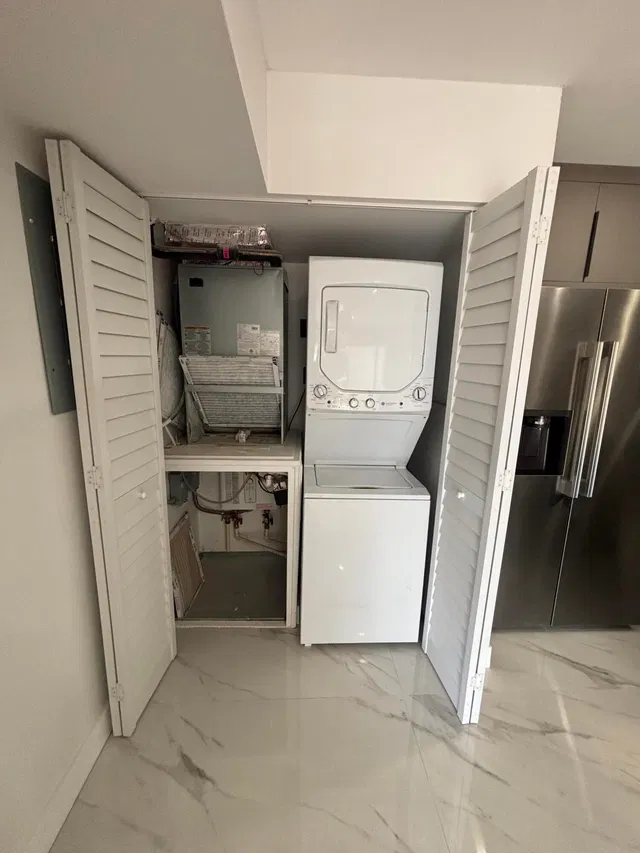  Unit C2 photo 17