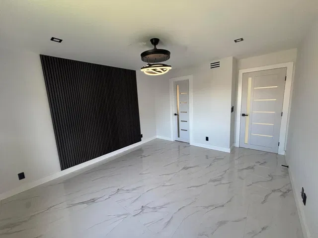  Unit C2 photo 37