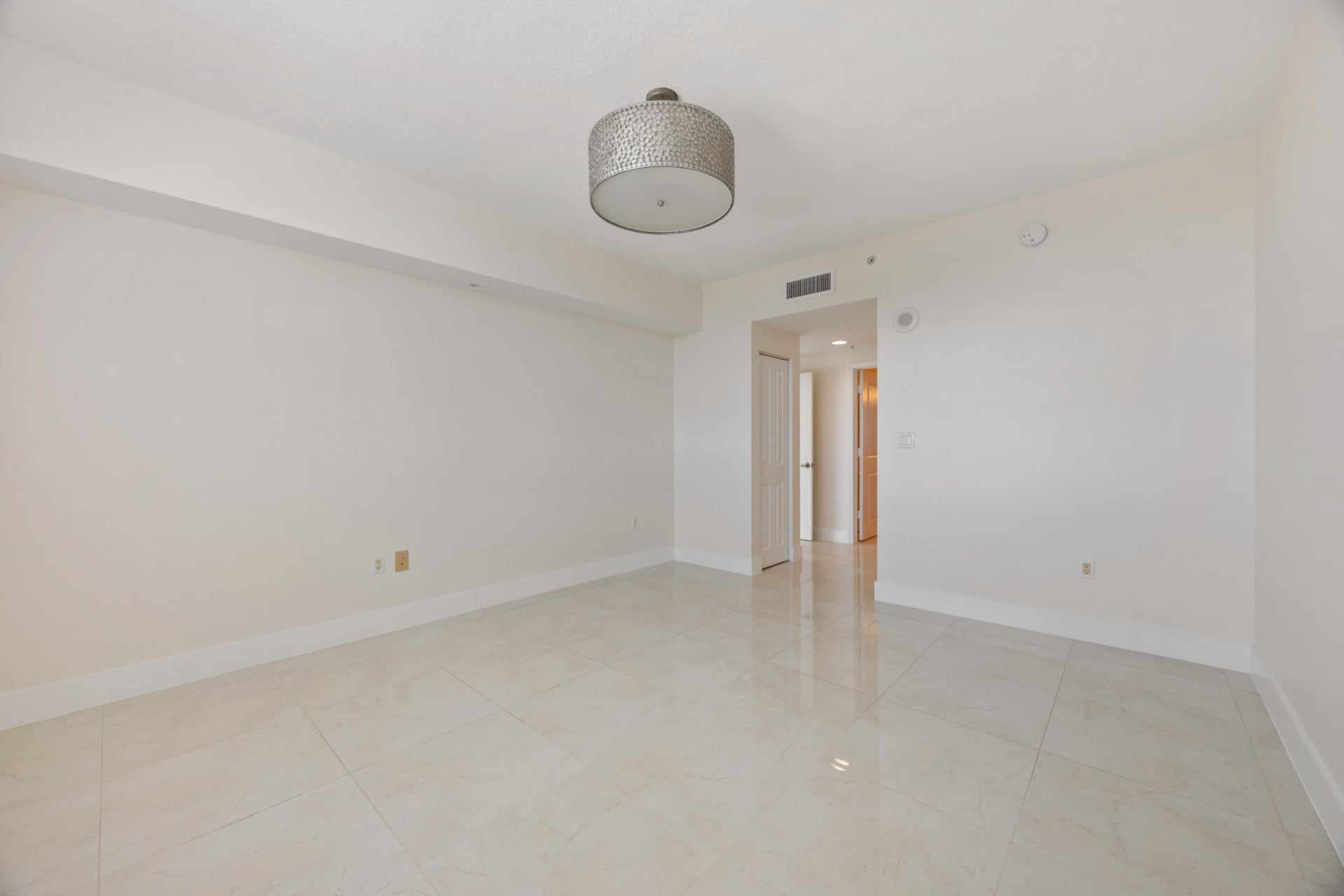  Unit 905 photo 37
