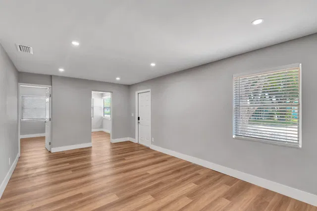 Residence photo 9
