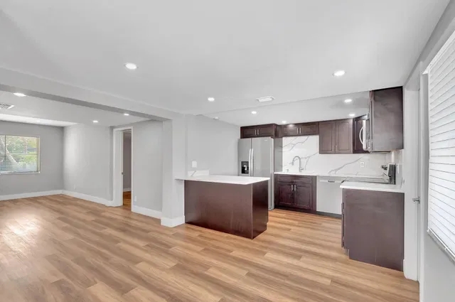 Residence photo 18