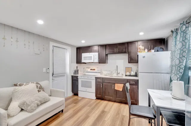 Residence photo 37
