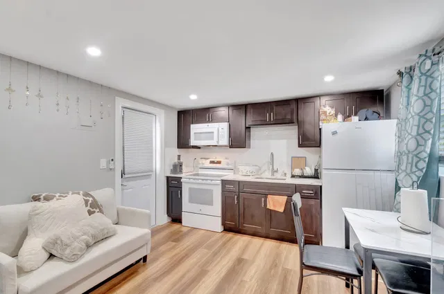 Residence photo 52