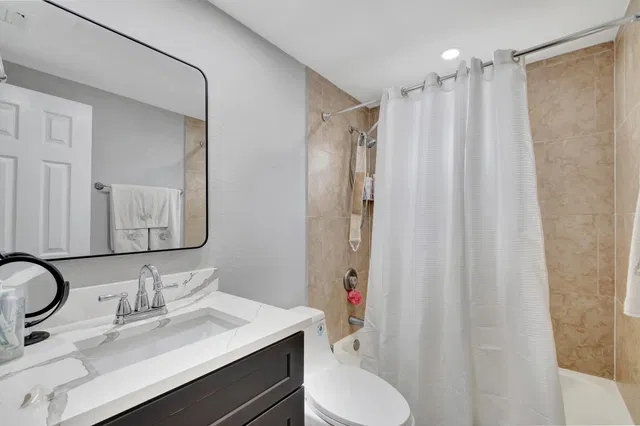 Residence photo 53
