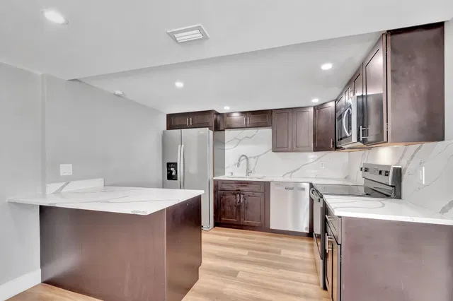 Residence photo 65