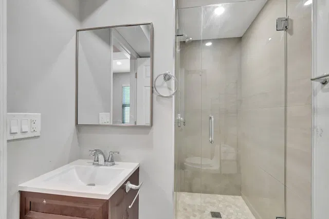 Residence photo 72
