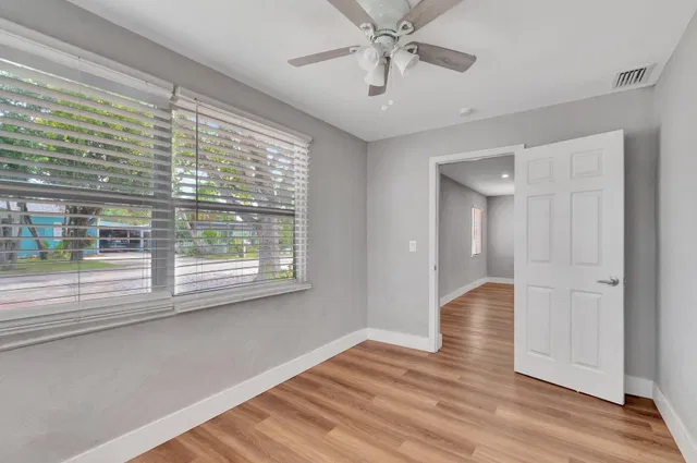 Residence photo 75