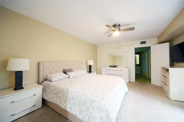 Unit 504 photo 5