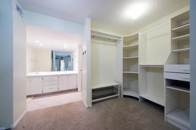 Unit 504 photo 6