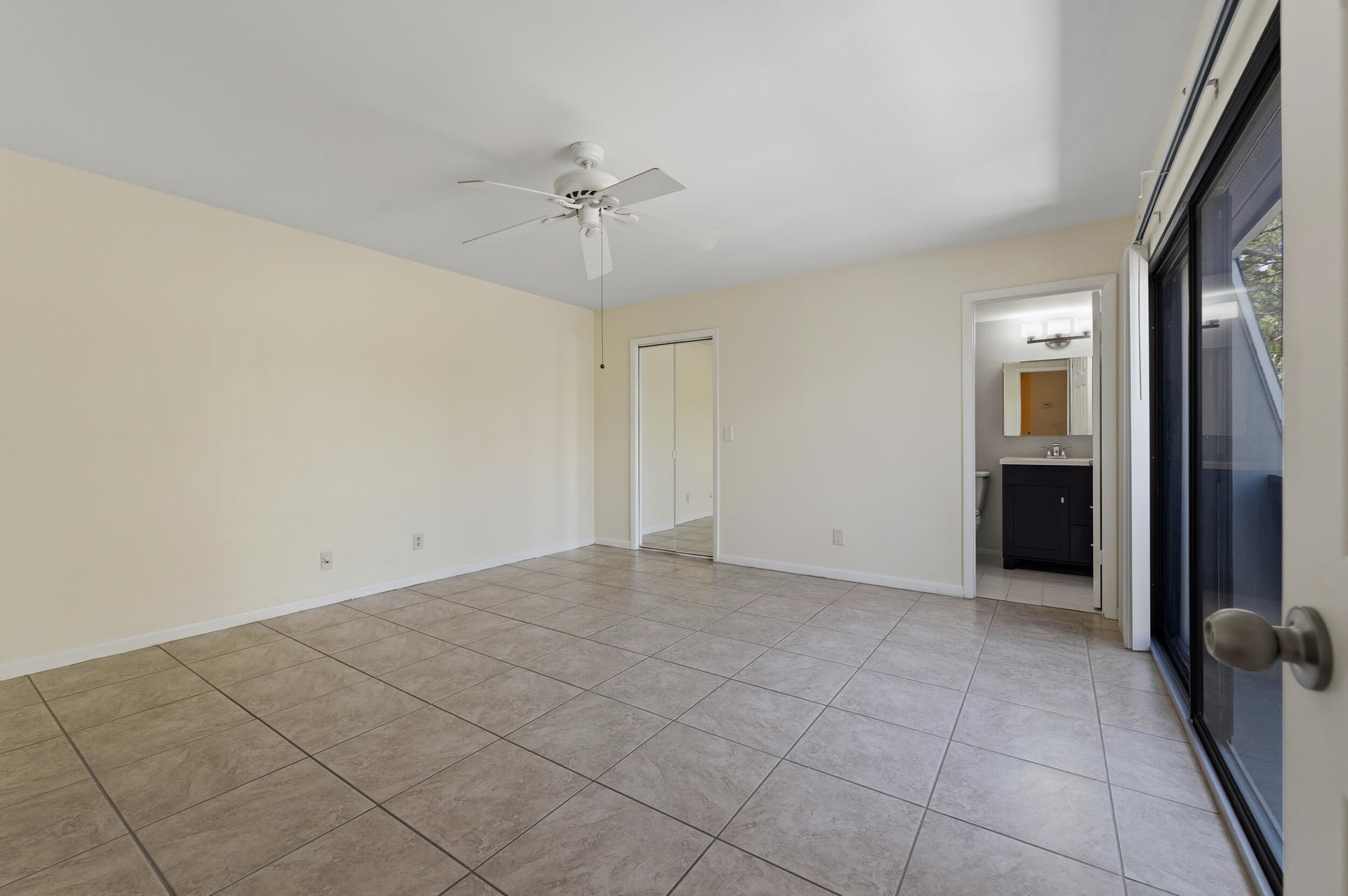  Residence photo 17