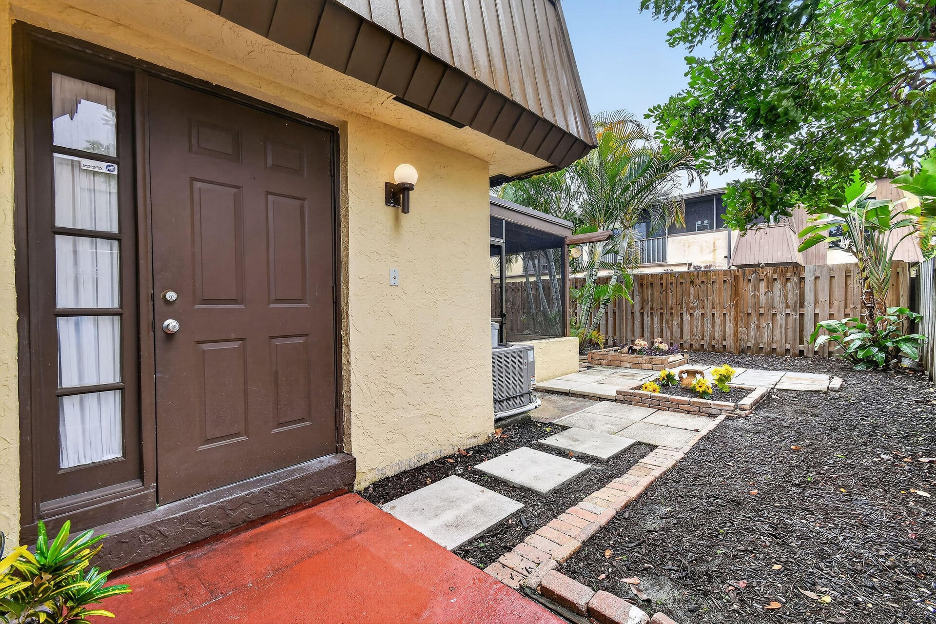  Unit B photo 5