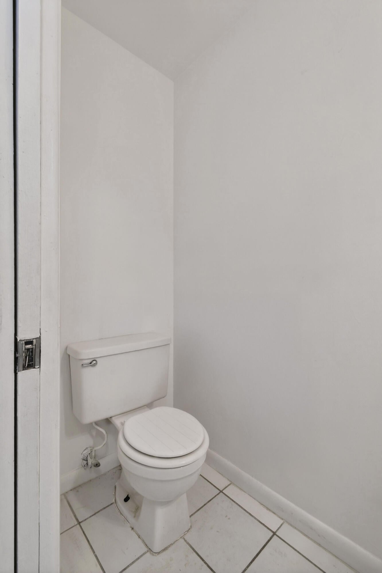  Unit B photo 24