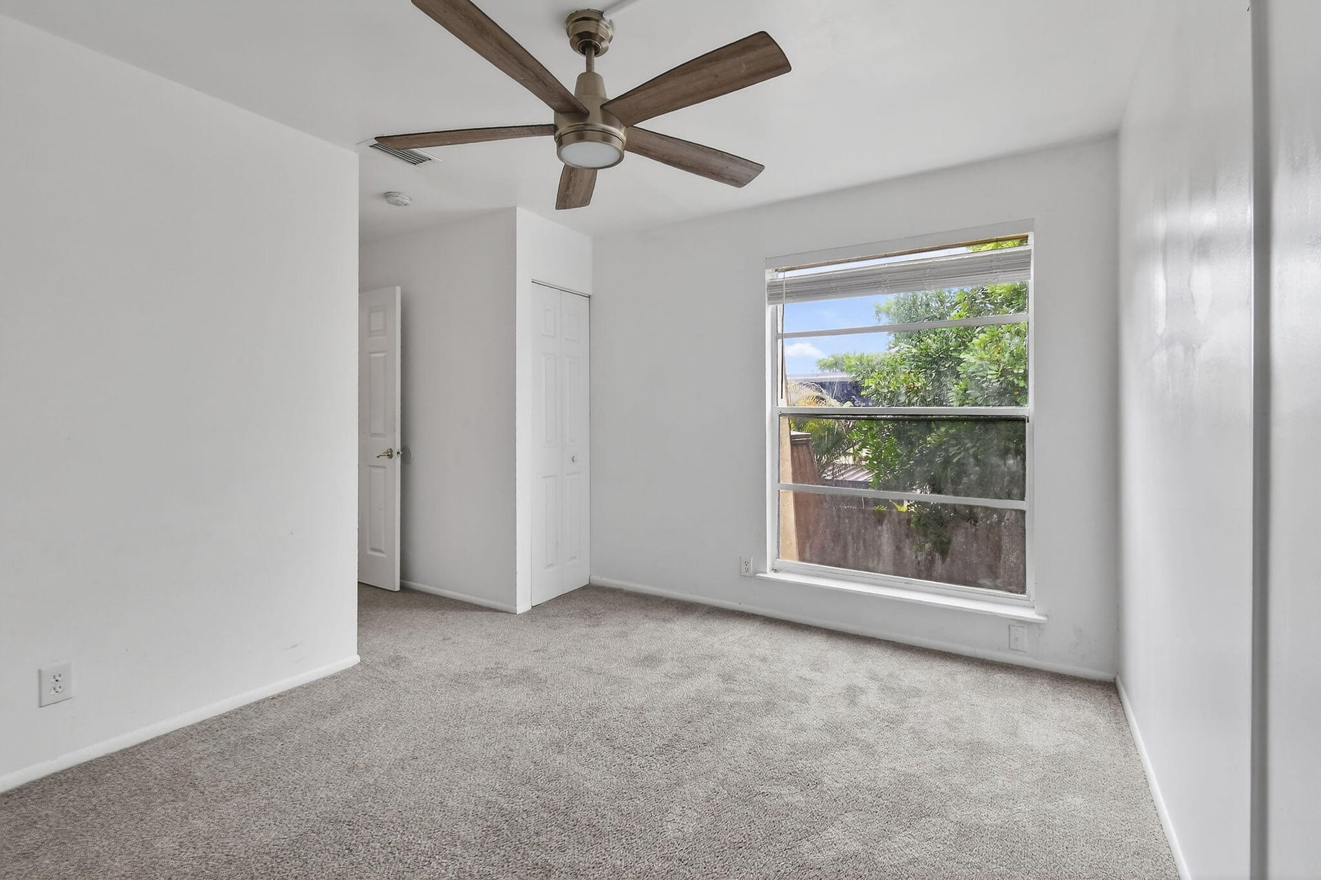  Unit B photo 57