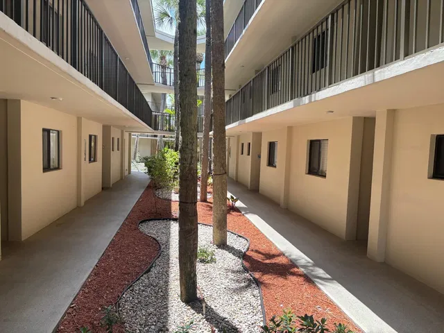 Unit 222 photo 20