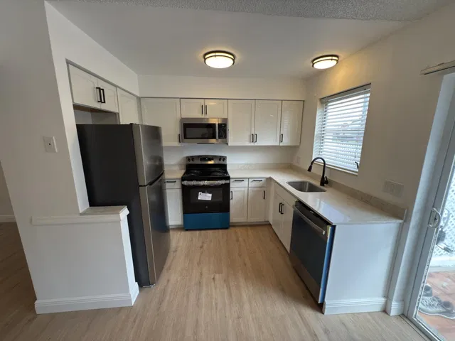 Residence photo 2