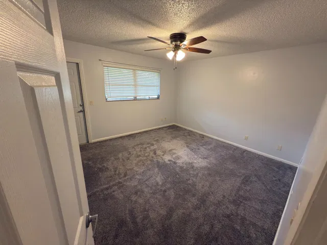 Residence photo 19