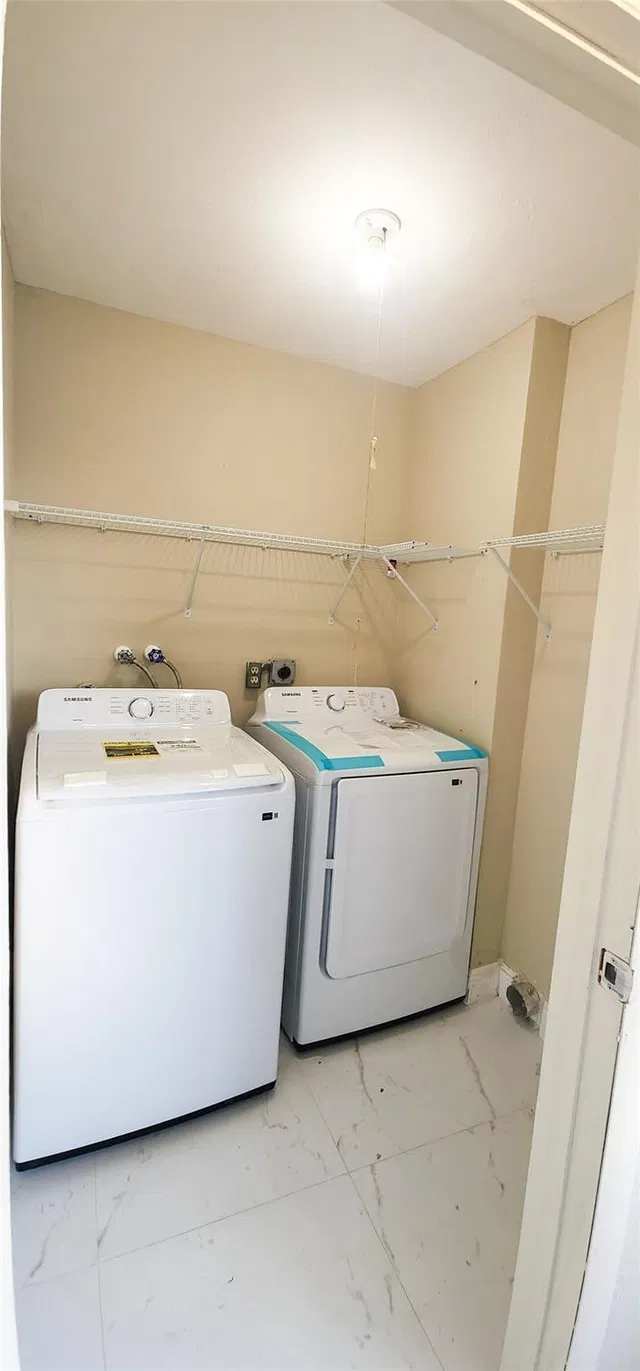 Unit 343 photo 20