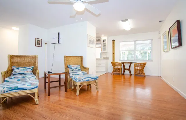  Residence photo 9