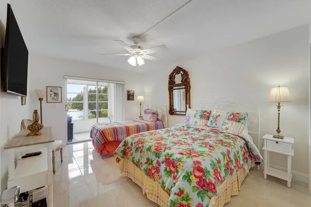 Residence photo 16
