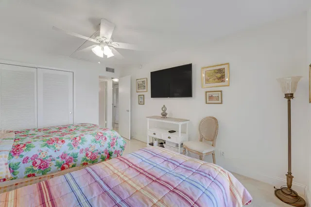 Residence photo 17