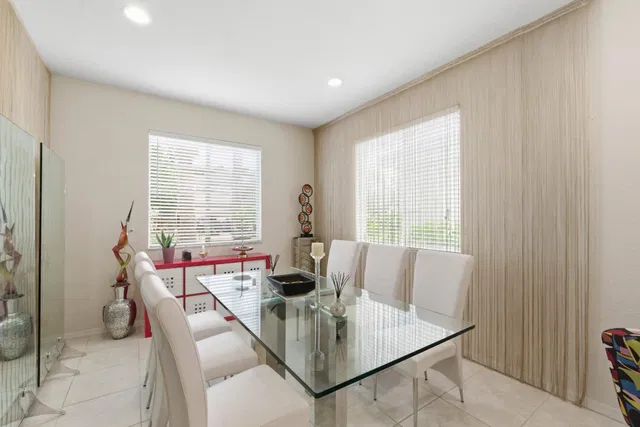 Residence photo 6